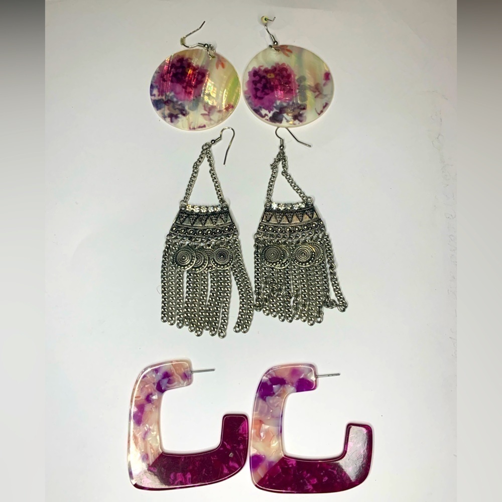 Y) Bundle of 3 fashion earrings